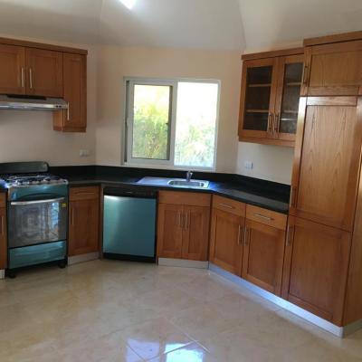 32. Kitchen 01